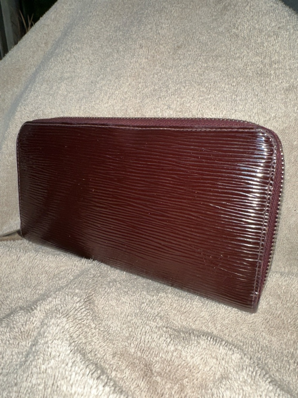 Louis Vuitton Zippy Epi Long Wallet in Burgundy EUC & COA - Picture 2 of 16
